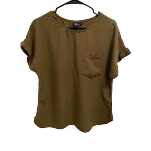 Gap women’s short sleeve top size S